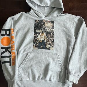 Pleasures x Rokit Collab Destroyer Basketball Graphic Heavyweight Hoodie Grey